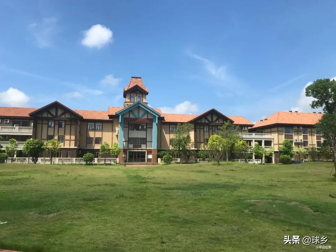 富力足校选拔视频,富力足校招收梯队青少年