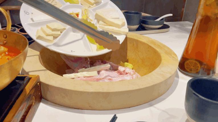 洱遇云南蒸汽石锅王府井店加盟,滇山荷云南蒸汽石锅