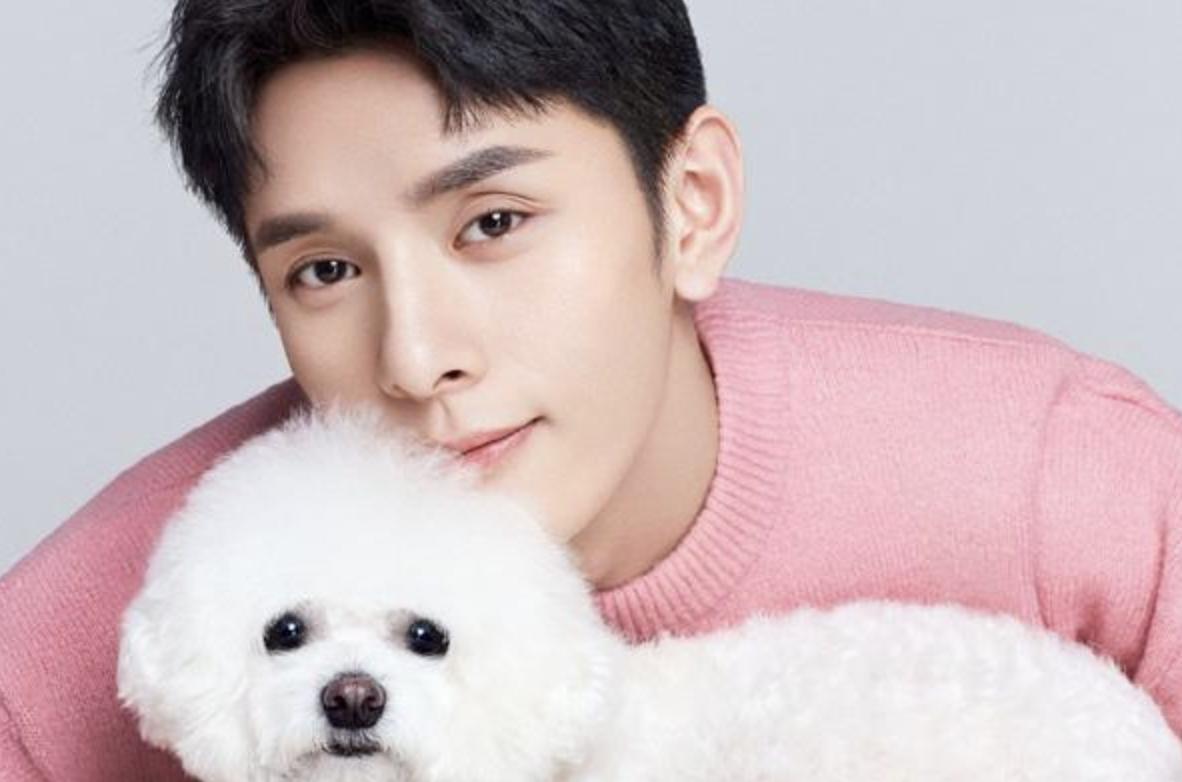 湖南小伙直播卖口红暴富：从月薪三千到花1.3亿买豪宅，凭啥？