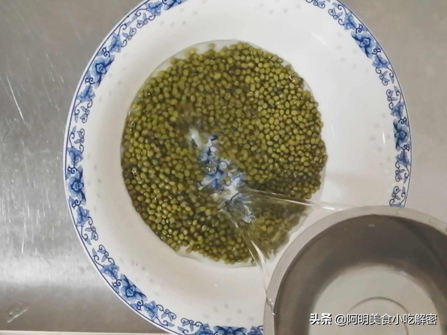 绿豆冰棒的做法，清凉解暑，健康无添加，吃着放心，小时候的味道