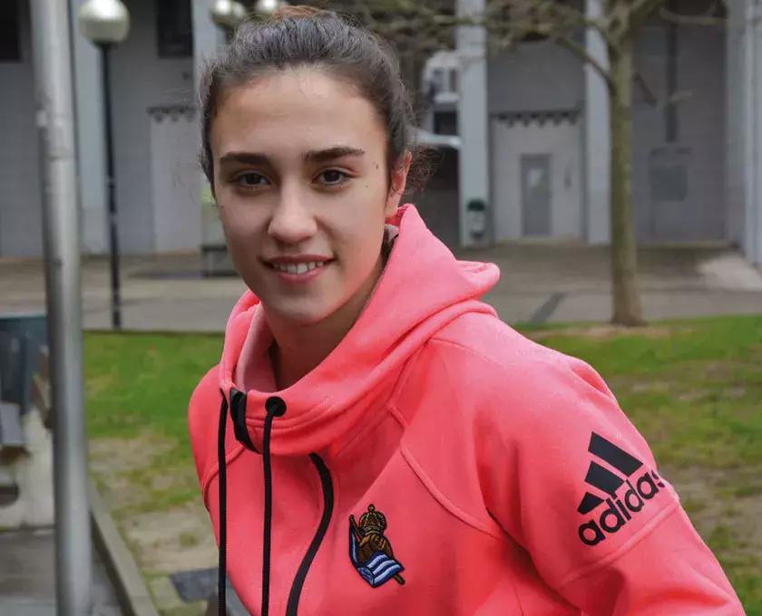 浣犺涪鐞冪殑鏍峰瓙鐪熺編浣滄枃,濮戝浣犲璺戠殑鏍峰瓙鐪熺編鍙ュ瓙