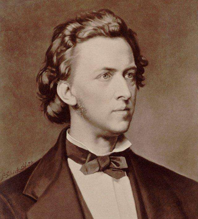 肖邦钢琴诗人,肖邦是一位伟大的音乐家