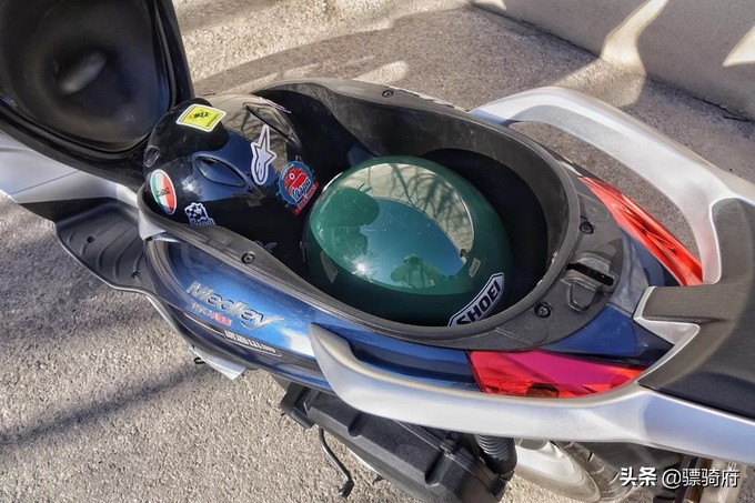 比亚乔哪一款踏板车最好看,比亚乔最新的150cc踏板车