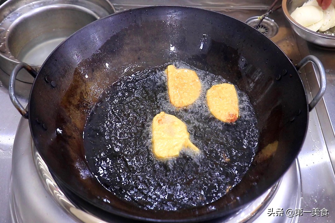 炸馒头片怎么炸又酥又软,馒头切片裹蛋液做的好吃吗