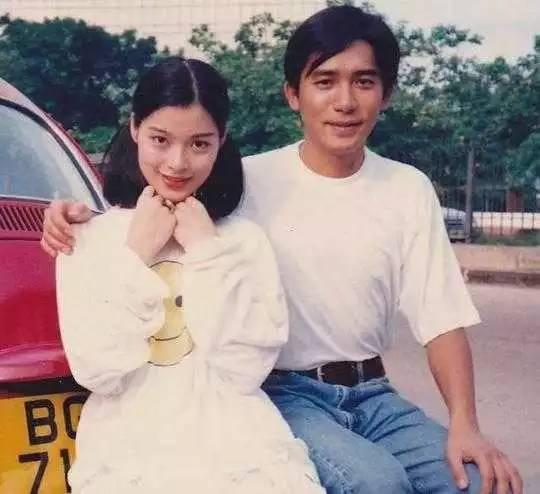 阿朱刘锦玲回眸瞬间,刘锦玲阿朱有多经典