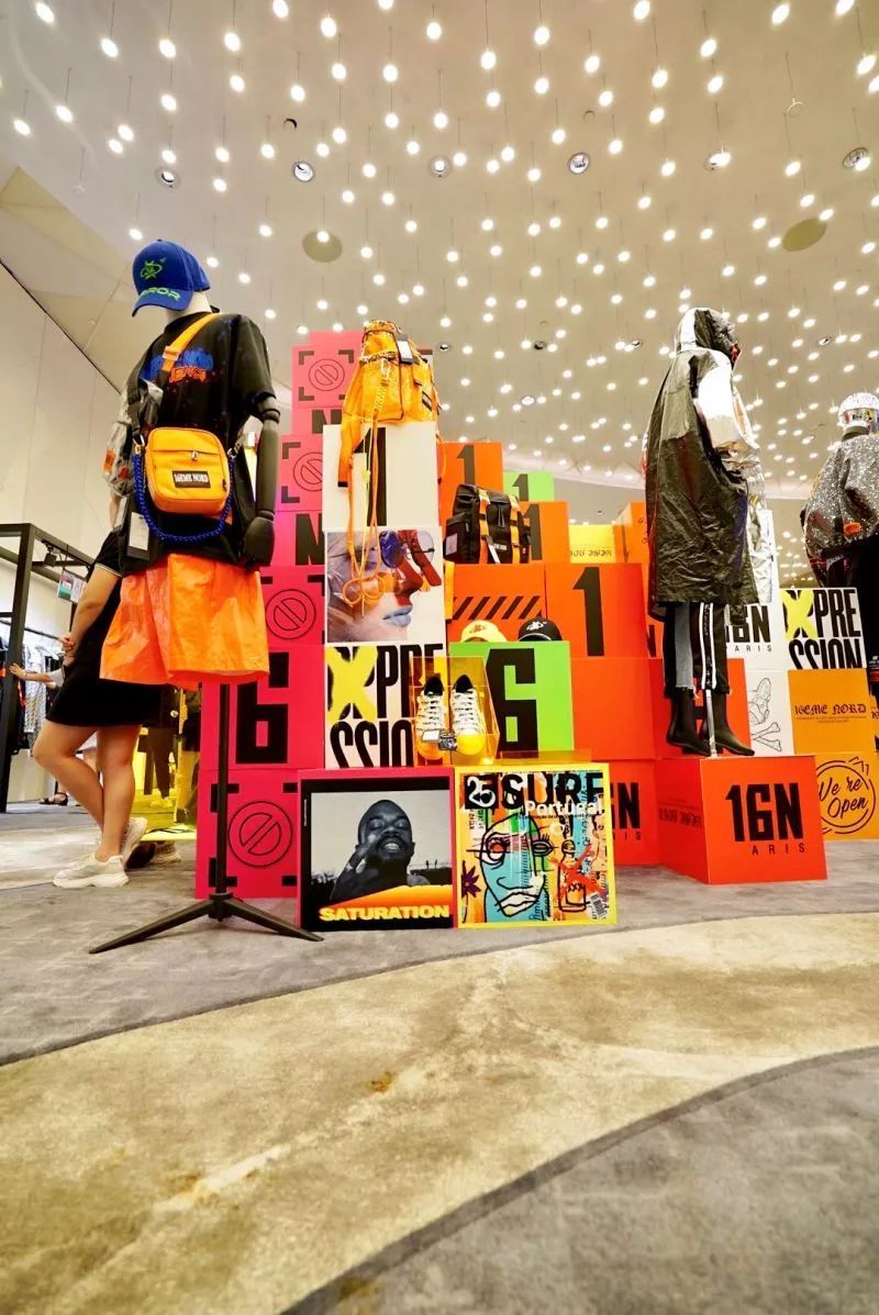 觉得太平鸟、GXG、卡宾不够潮？这个潮流男装可能正对你胃口！