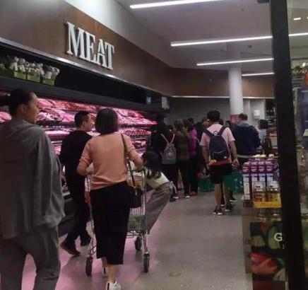 非洲人不解：我们“大金链子”这么便宜，为何中国大妈不来抢购？