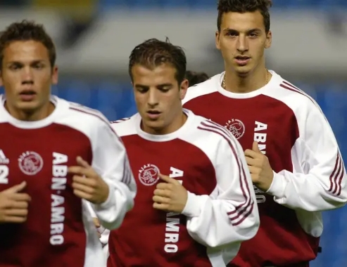 赛场如职场，盘点足球场上说翻就翻的友谊小船