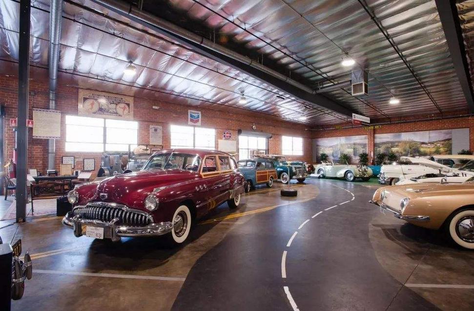 史上最贵的跑鞋冰火两重天,史上最贵的破二跑鞋