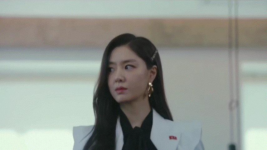 明明是女主却拿了女二的剧本,拿着女主剧本硬生生弄成女配