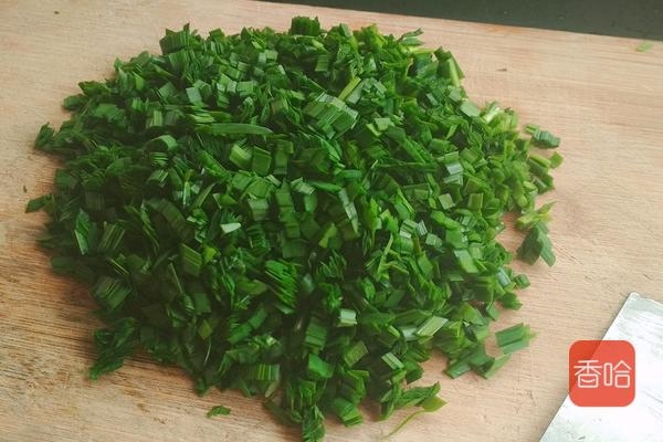 饺子皮用不完别扔,万能的饺子皮这样做咸香酥脆好吃