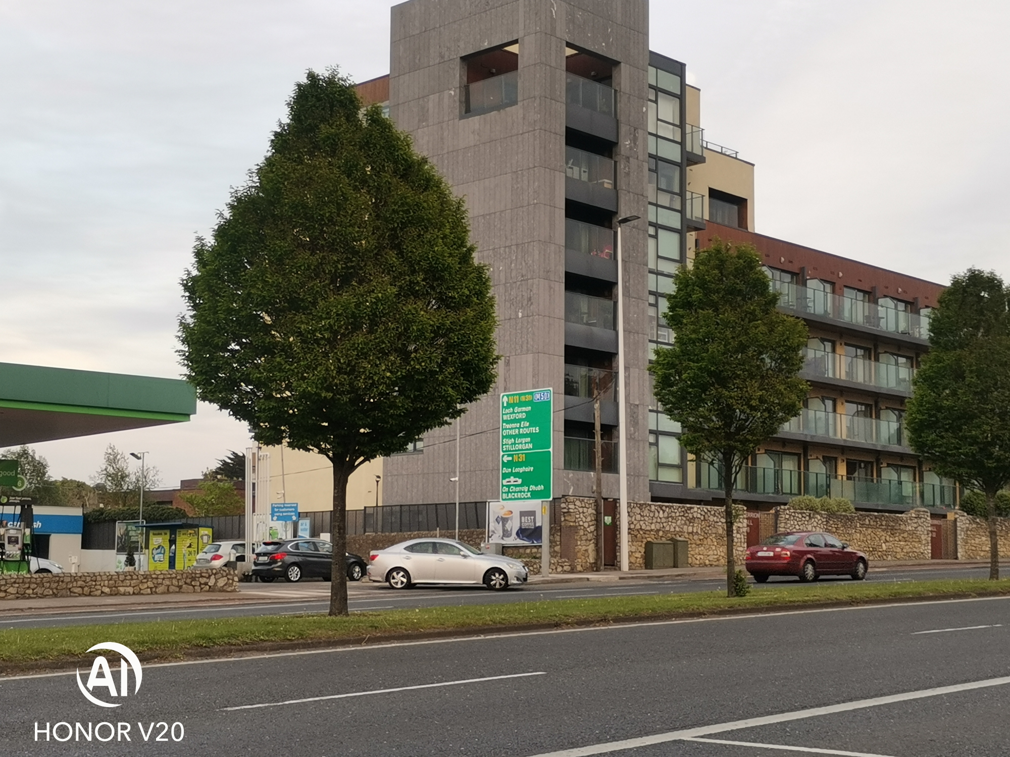 强劲配置性价比之选荣耀v20,荣耀v20在2022年还值得入手吗