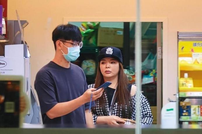 台湾女星小甜甜分手,台湾小甜甜生子