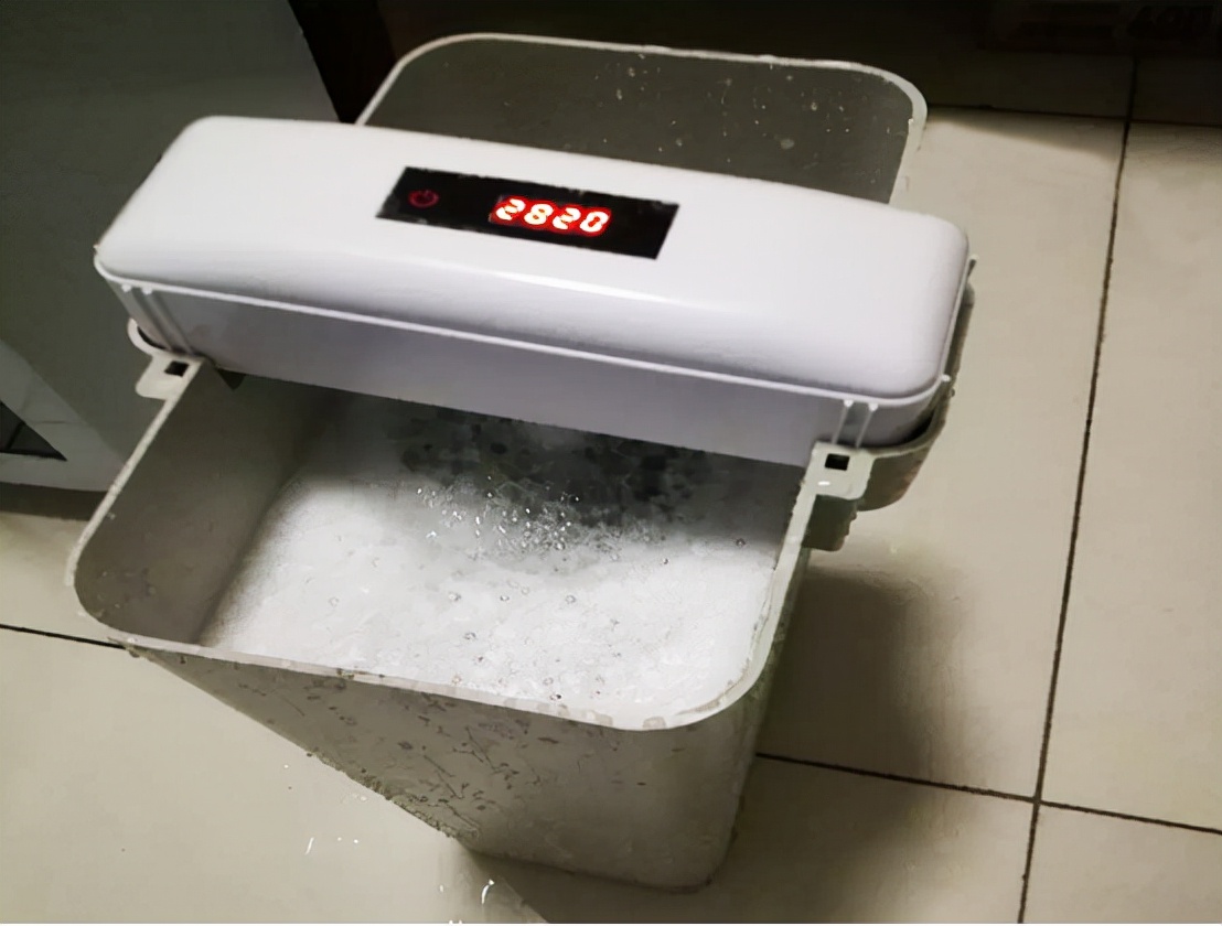 鎳掍汉缁忔祹娲楅瀷琛屼笟,鎳掍汉缁忔祹姝ｅ湪鍏磋捣