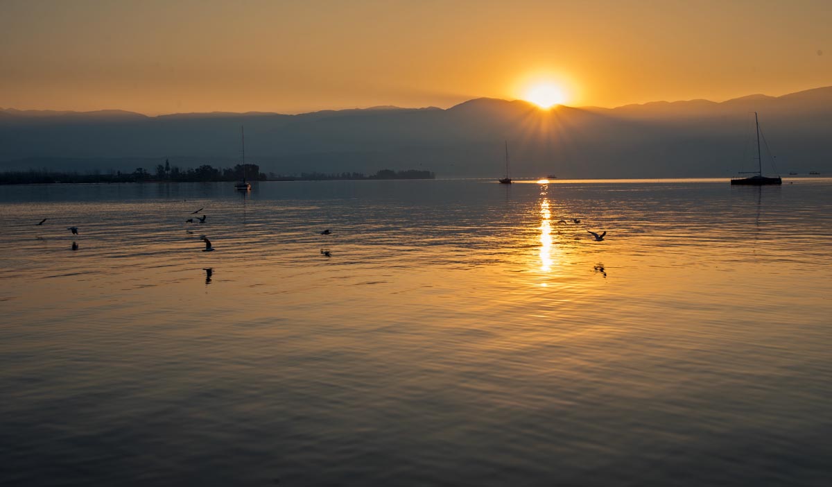 西昌一座你来就不想走的城市,邛海一个充满诗情画意的远方