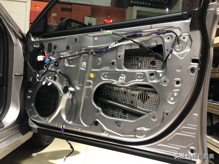必伟汽车音响喇叭好不好，试听下南昌靓典改装后的丰田亚洲龙
