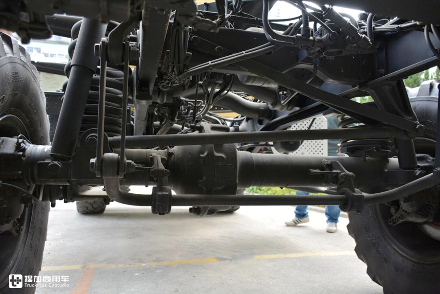 乌尼莫克和阿莫迪罗房车哪个大,阿莫迪罗乌尼莫克u5000房车