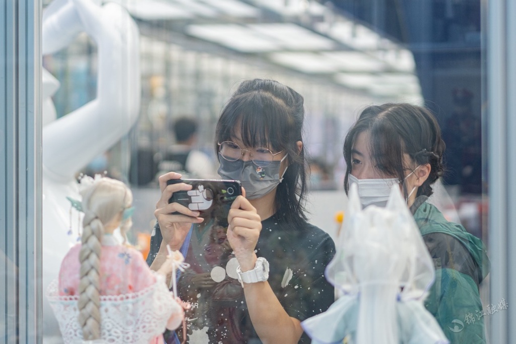 春熙路被评为高品位步行街,春熙路商圈从辉煌到衰败