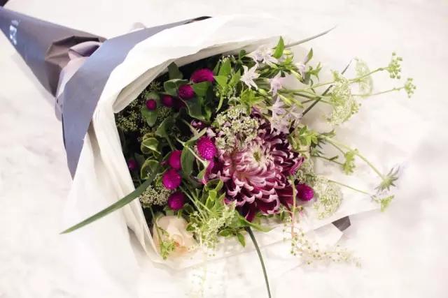 花束都做不好,你还怎么开花店