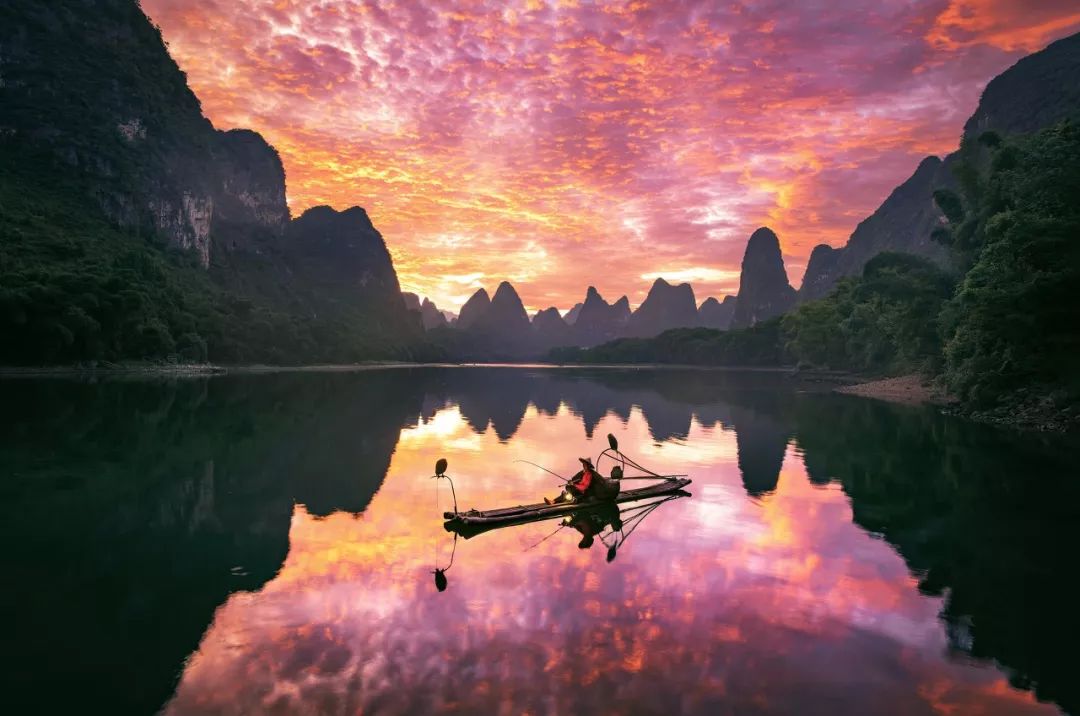 地球上长得最不像地球的地方,世界上最不像地球的地方景色