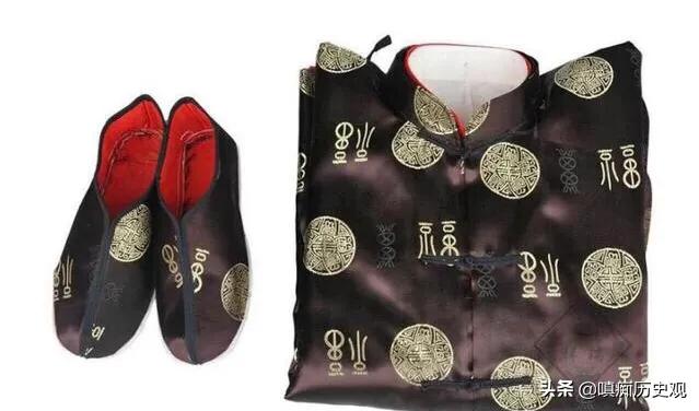 人去世为什么要穿寿衣,弥留之际换上寿衣是哪里的习俗