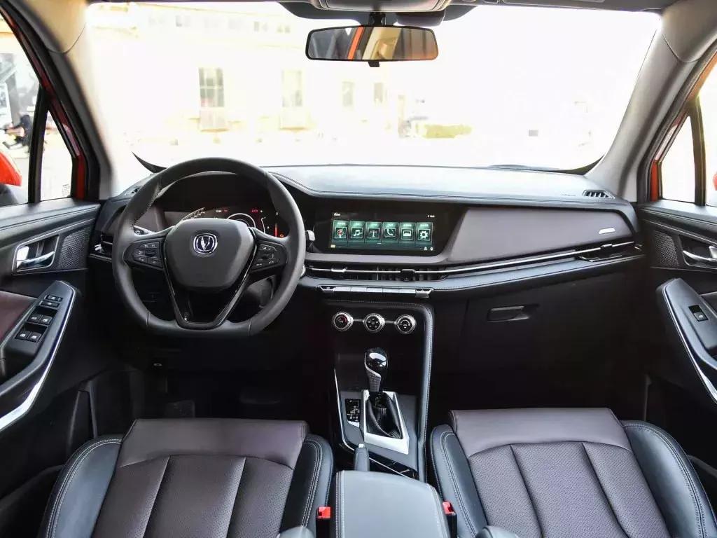 长安cs15长宽高及价格,长安cs15价格2023款