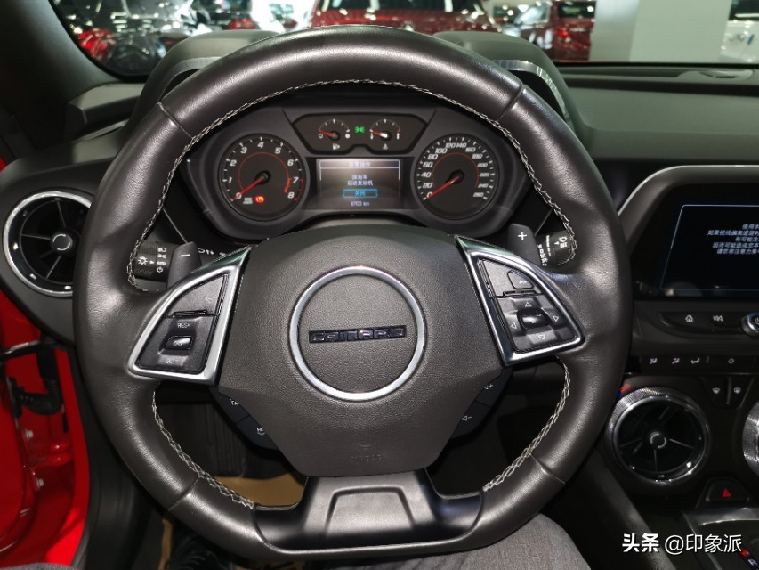 大黄蜂跑车科迈罗敞篷版高配,科迈罗大黄蜂敞篷版噪音大吗