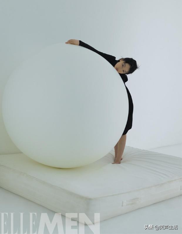 周冬雨最近look,周冬雨红秀杂志图片