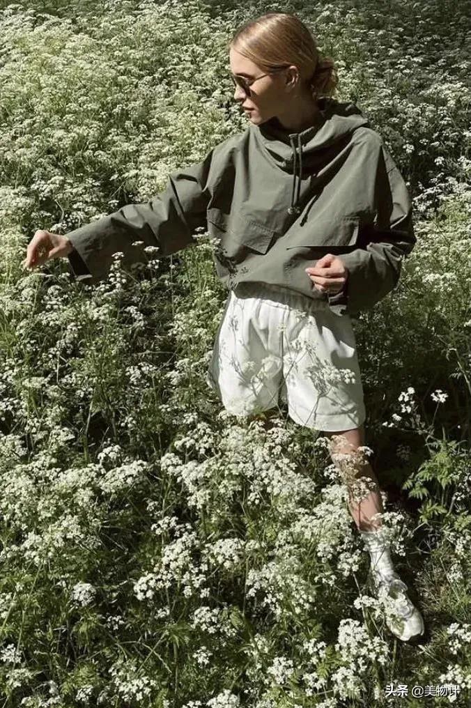 休闲运动风舒适又时髦,运动休闲舒适上衣