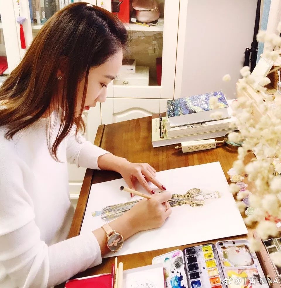 怎么用马克笔和彩铅画四大美人,马克笔与彩铅结合画法