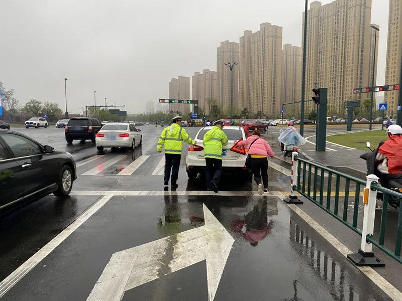涓烘皯鏈嶅姟鐢佃瘽甯稿窞,甯稿窞涓烘皯鏈嶅姟鐢佃瘽