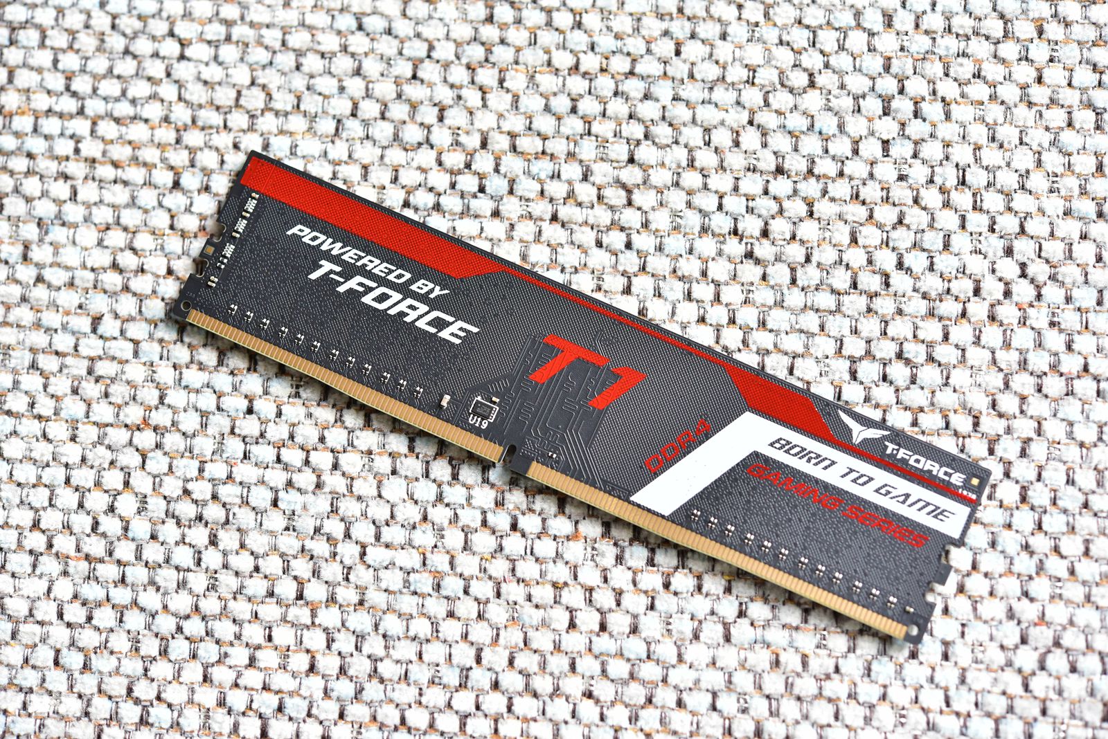 十铨和海盗船哪个内存条好,便宜好用的内存条1t