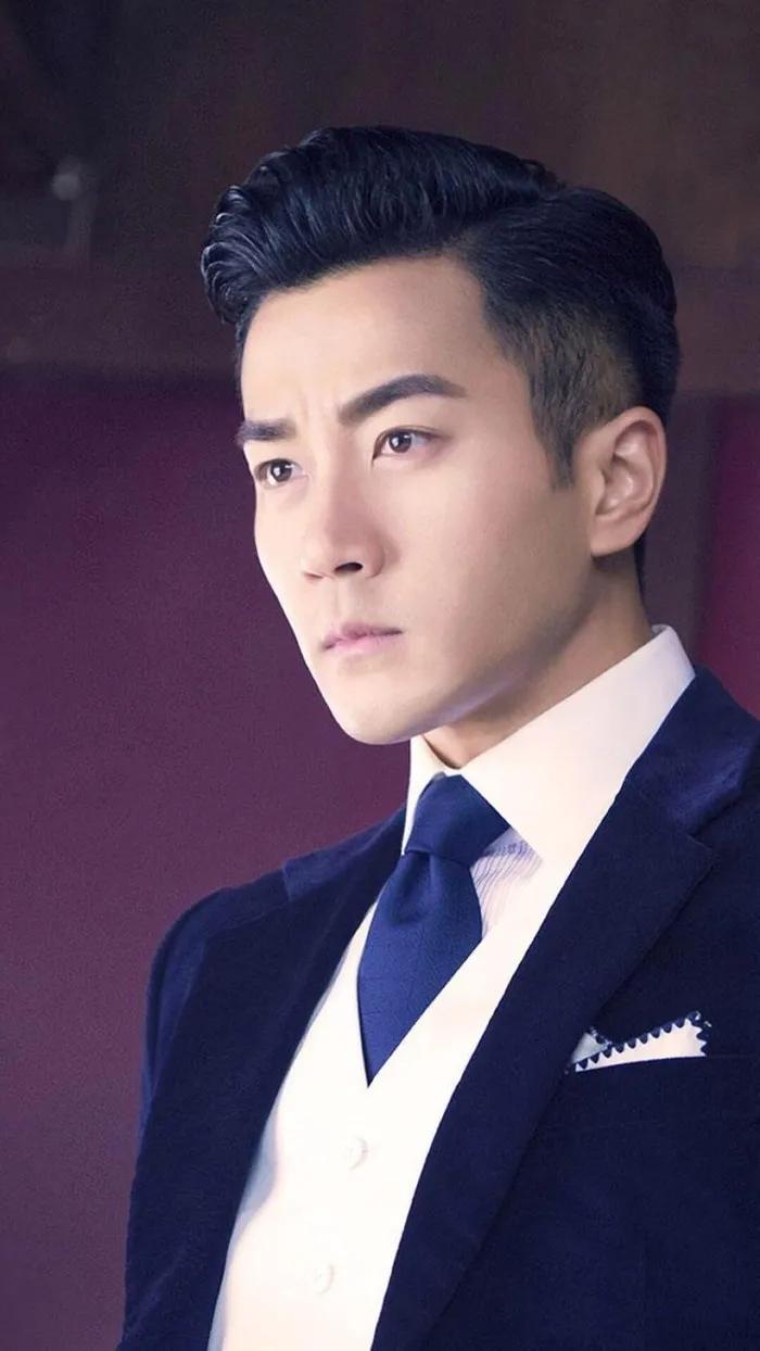 行走的荷尔蒙，这6位越老越有味，大胡茬克制又霸道，气质太绝了