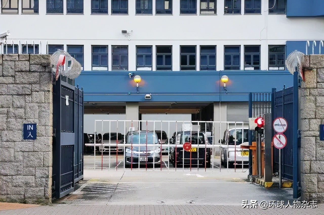 黑帮火拼竟飞车闯警署！港警“一哥”震怒，带队扫黑4天抓近300人