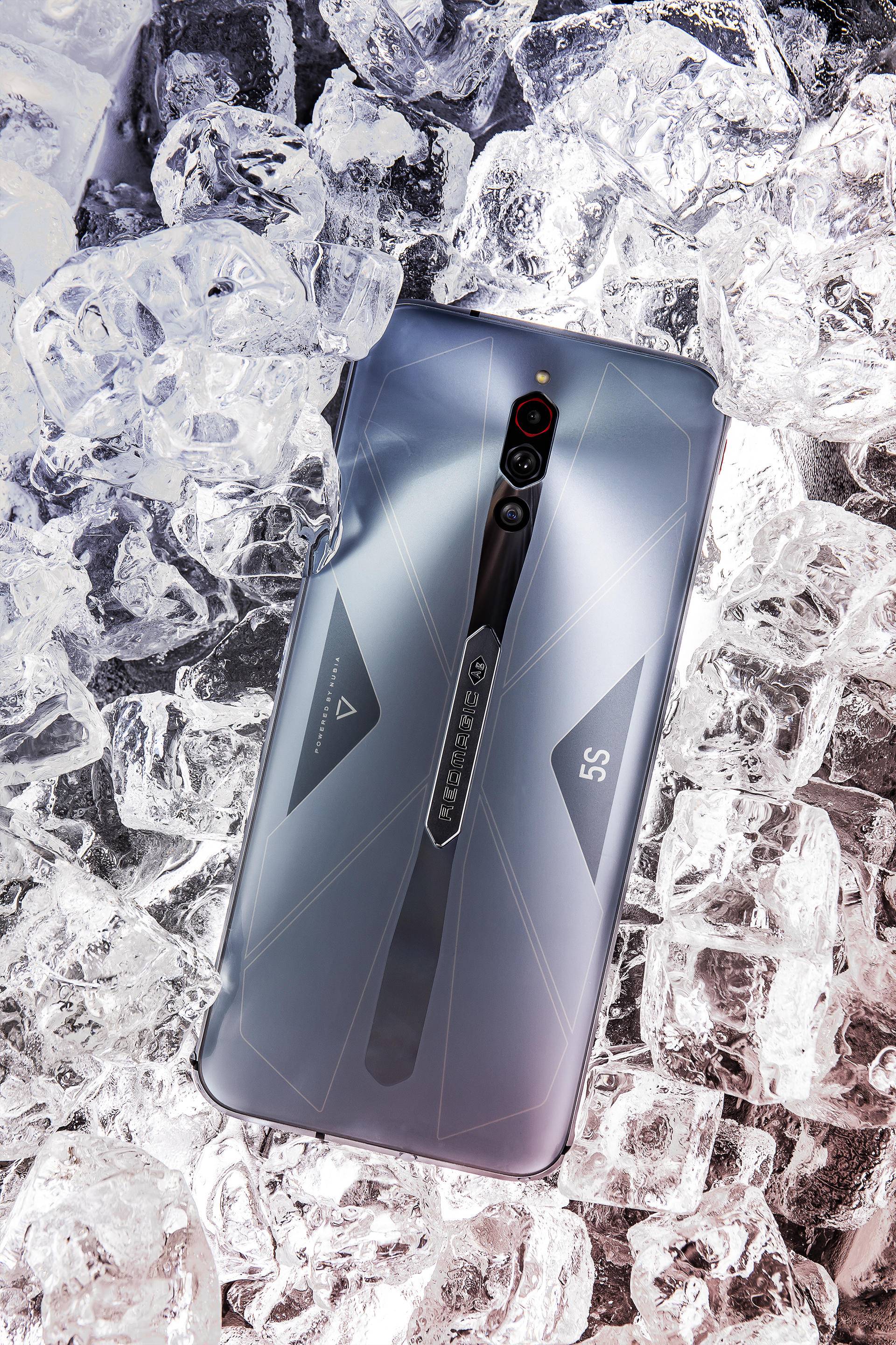 红魔5s冰锋银翼,红魔3s图集