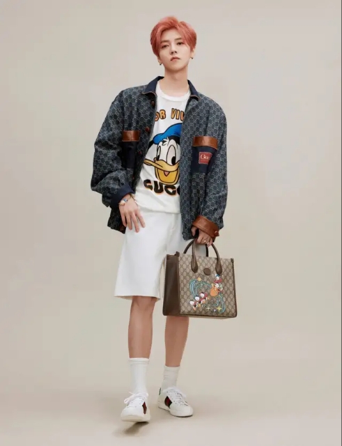 今年最流行颜色t恤男春季,男士30-40潮流穿搭t恤衫