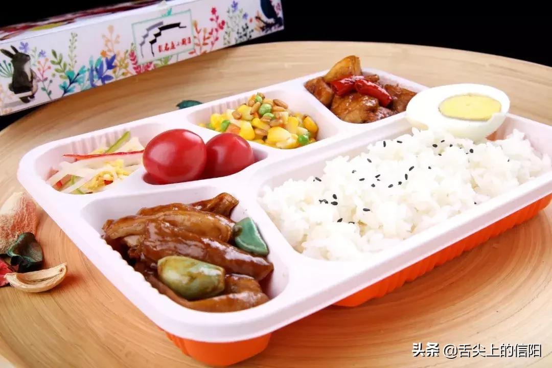 月入三千打工人的生活信阳,月薪不到五千的心酸