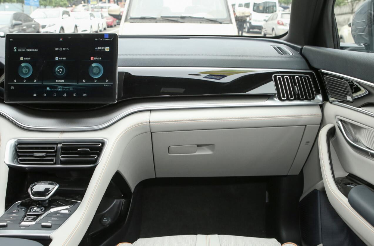 宋plusdmi两驱跟四驱有什么区别,比亚迪宋plusdm-i质量怎么样