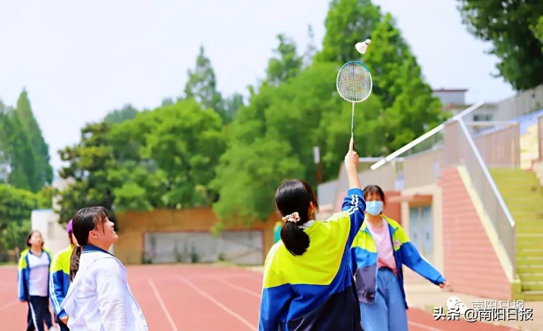 南阳油田第一中学2001级,南阳市油田第一中学评分