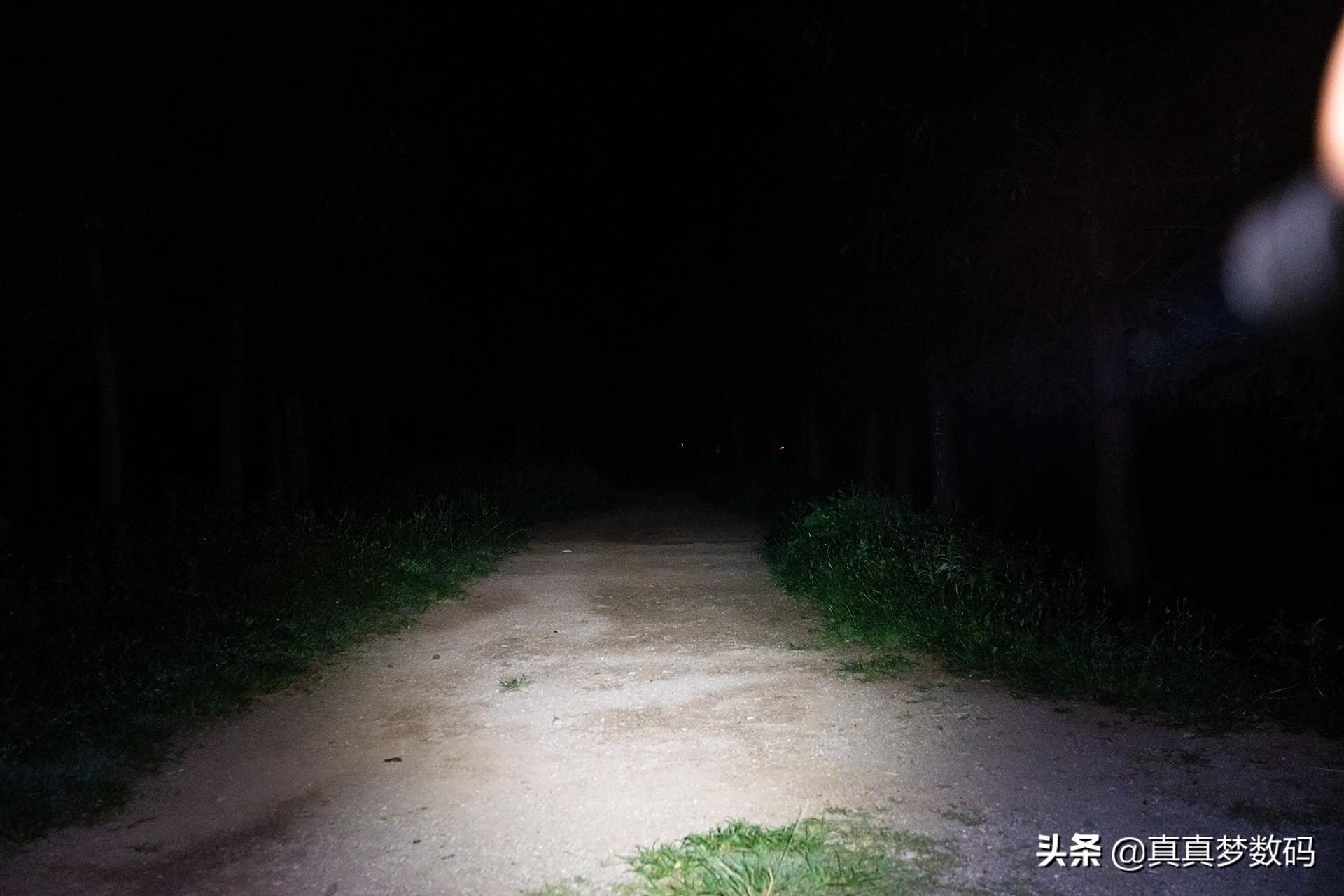 强光手电筒应该如何选择,强光手电筒怎样选