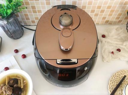 又可以煮饭又可以煲汤的电压力锅,美的电压力锅微压锅