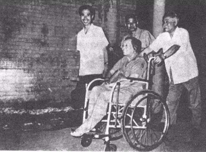 结婚20多年冲动下选择离婚,结婚20年夫妻无奈选择离婚