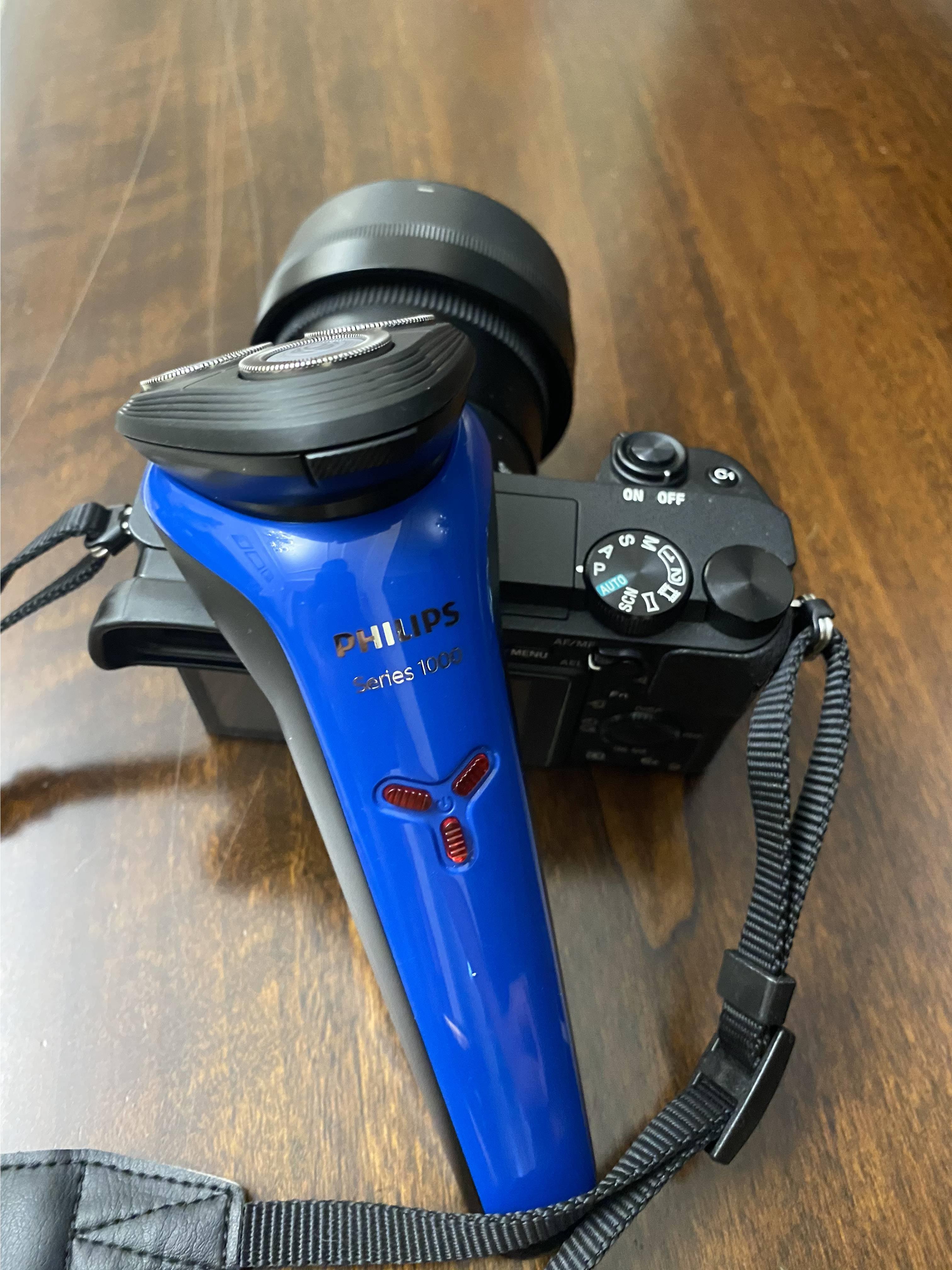 飞利浦小旋风剃须刀使用教程,飞利浦小旋风1000剃须刀评测