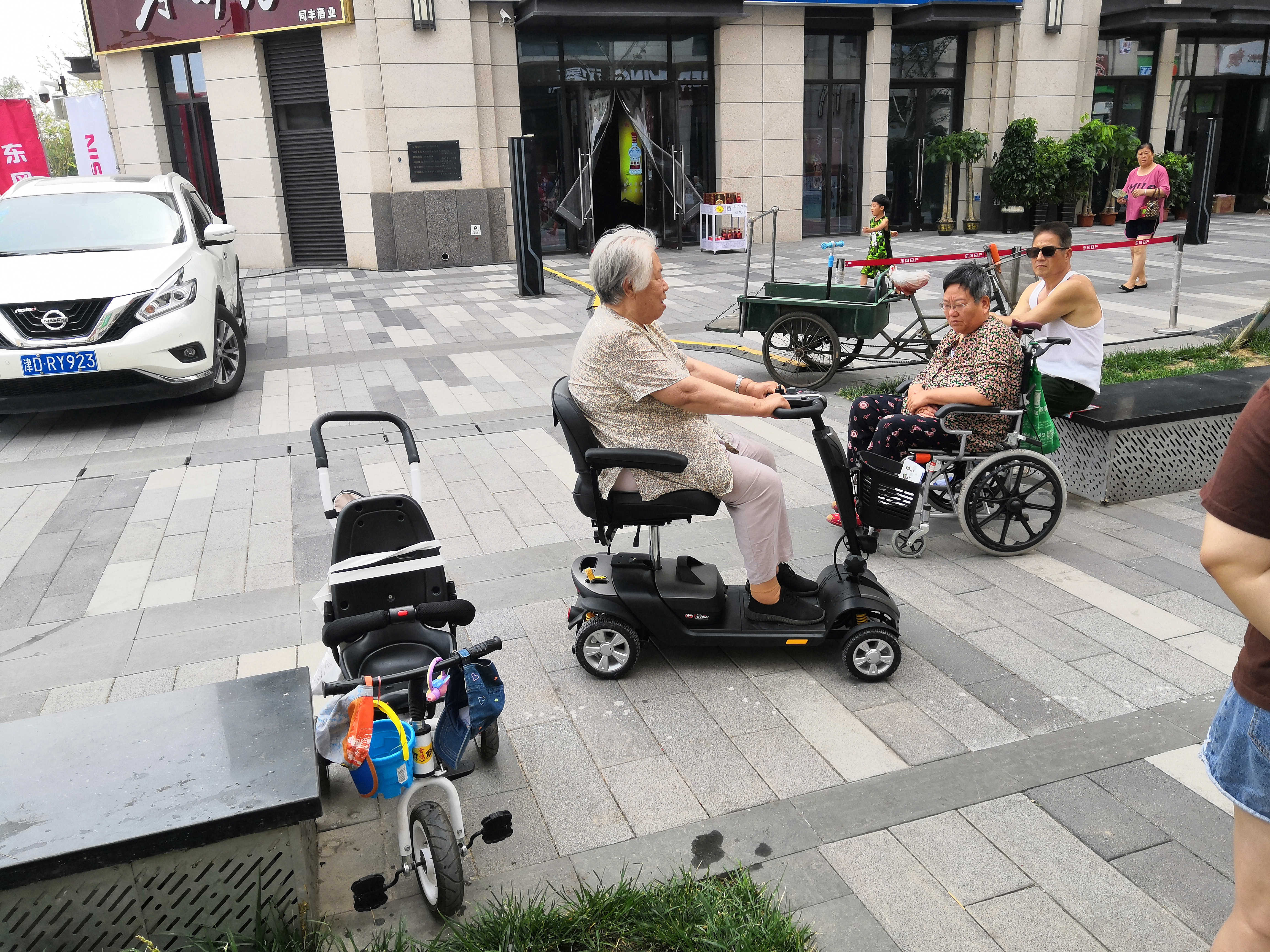 开普乐老人代步车,开天乐智能电动代步车