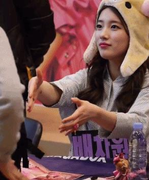 夏天手汗脚汗很严重,夏季手汗脚汗多小妙招