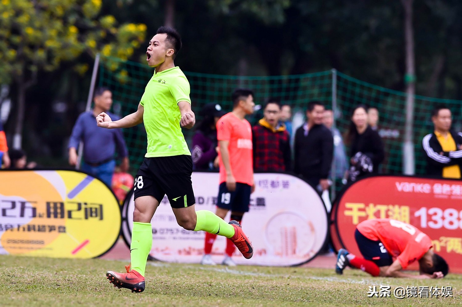 鐜嬮湝閲岀毊,閲岀毊涓轰腑鍥借冻鐞冪暀涓嬬殑韬奖