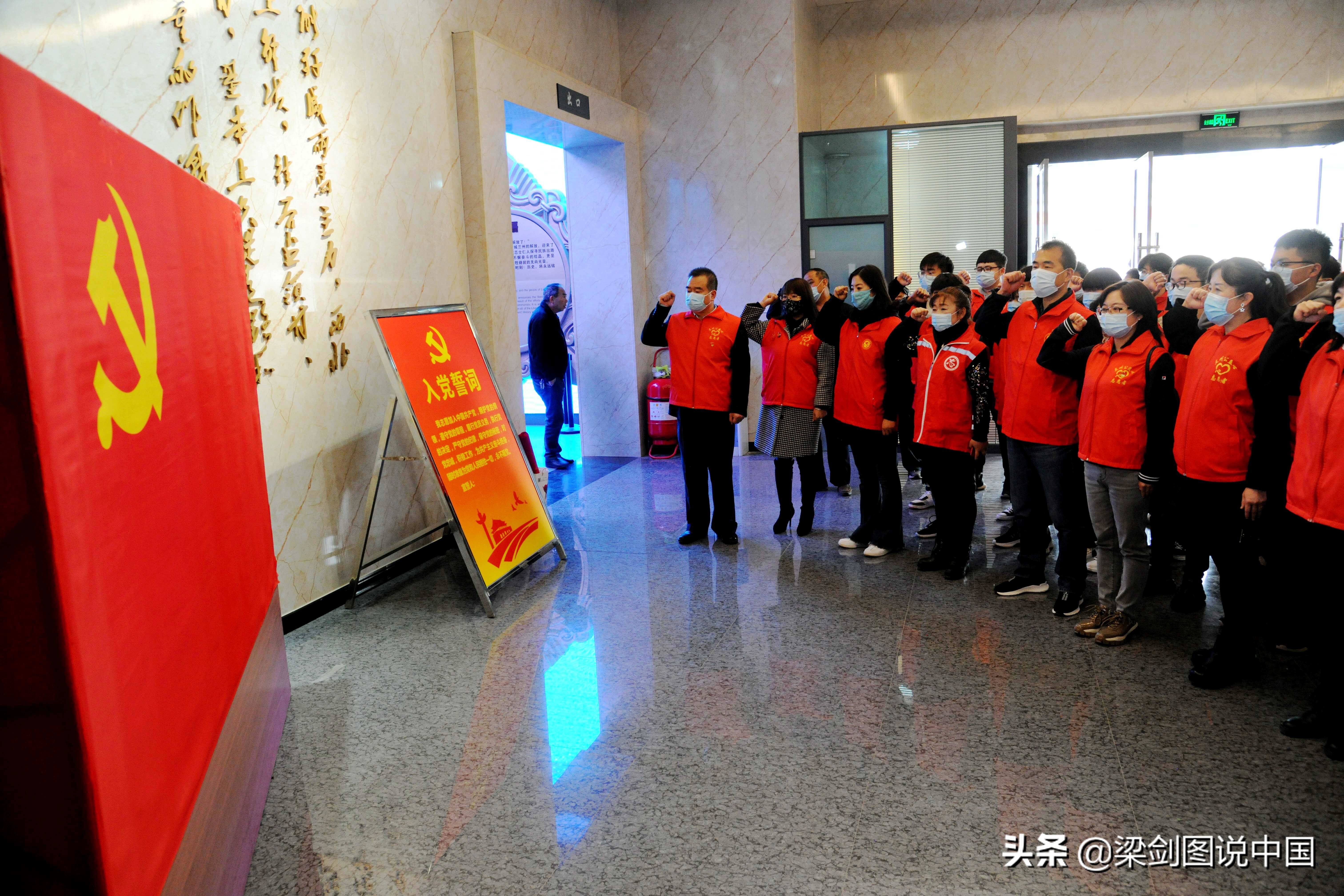 兰州缅怀革命烈士传承民族精神,兰州缅怀先烈