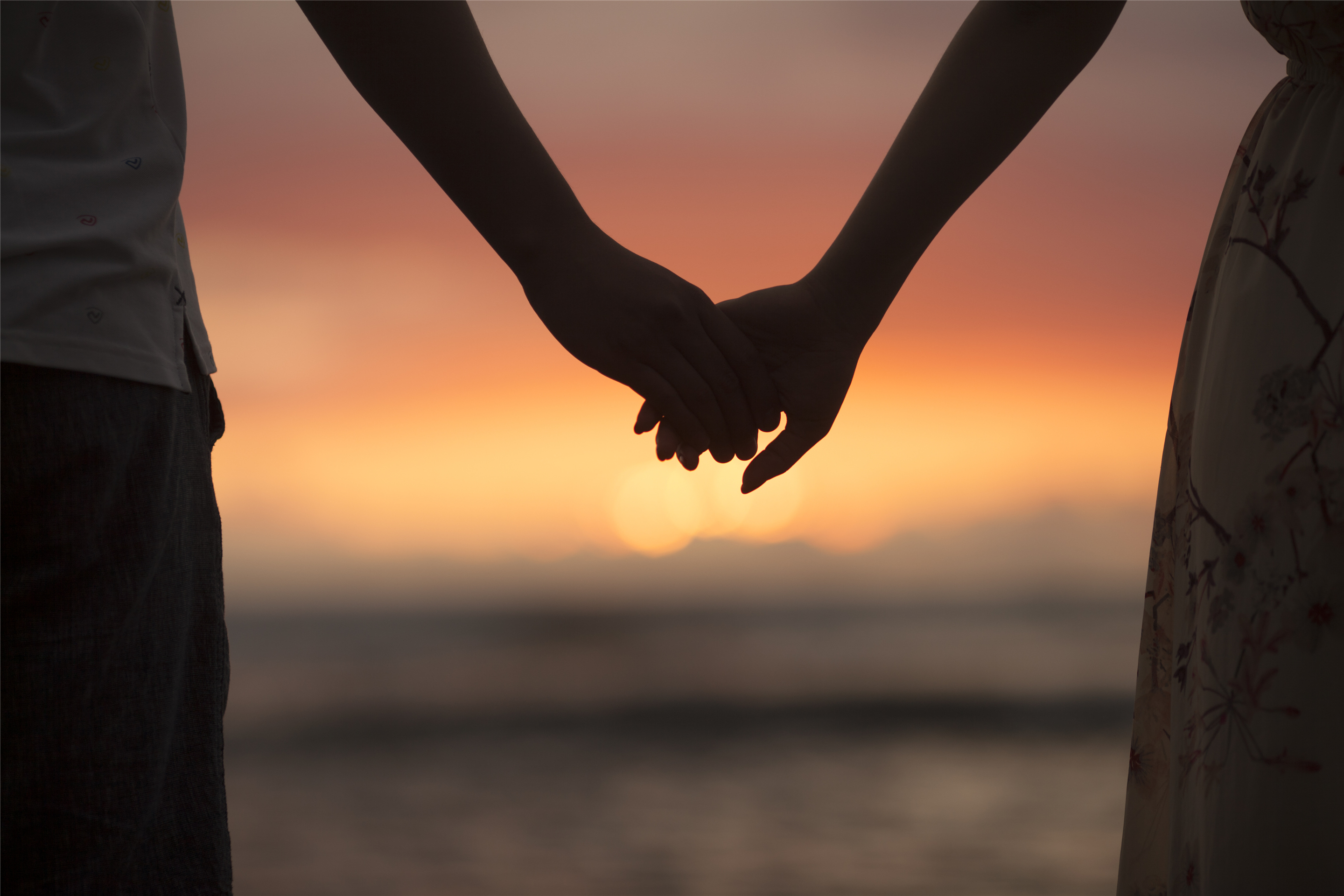 心理学：男人遇到不喜欢聊的话题就沉默，女人应该怎么办？