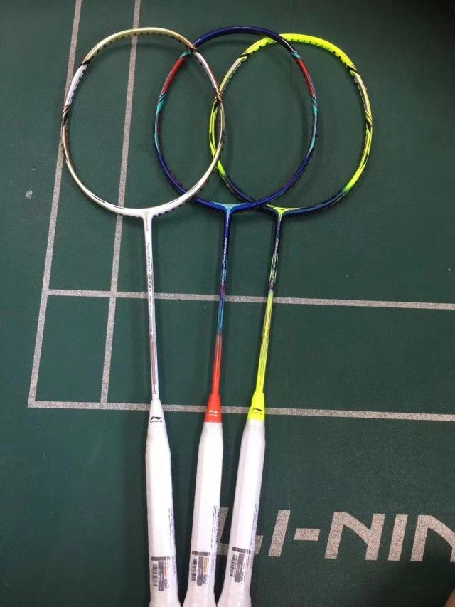 关于李宁羽毛球拍的介绍,李宁ws72s羽毛球拍