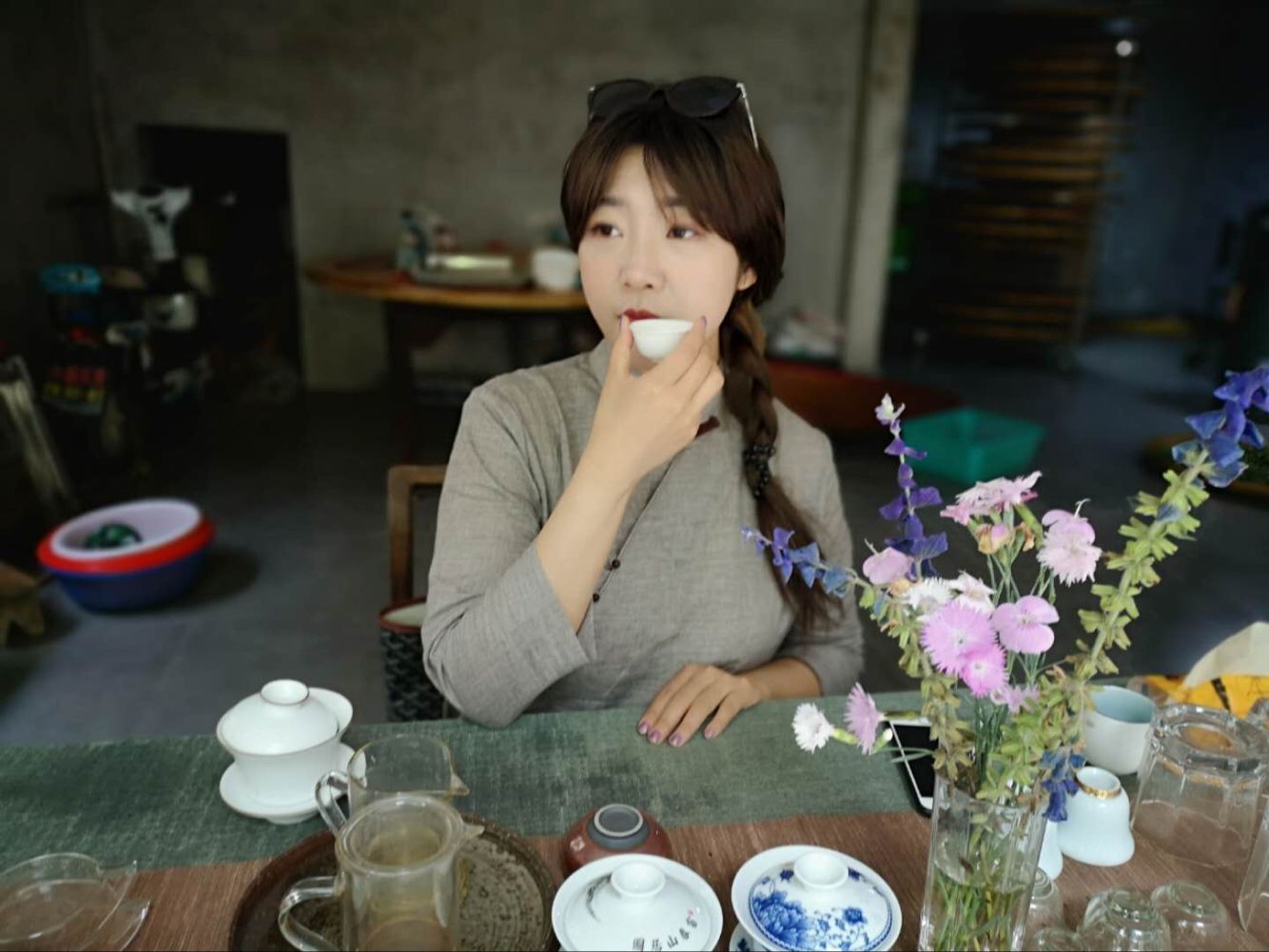 红茶为啥喝起来酸的,红茶为什么会有酸涩感